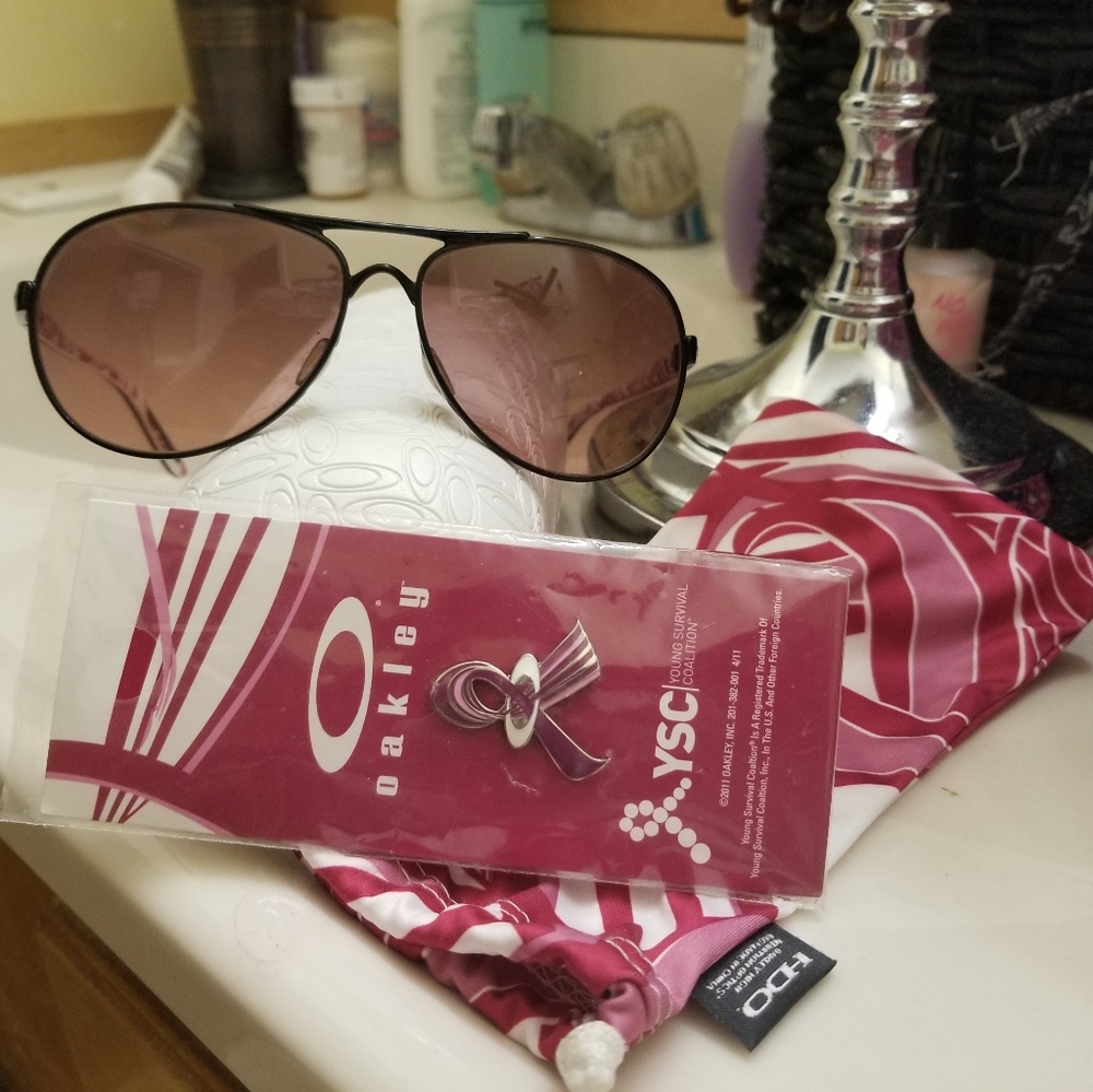 Oakley breast cancer edition aviators